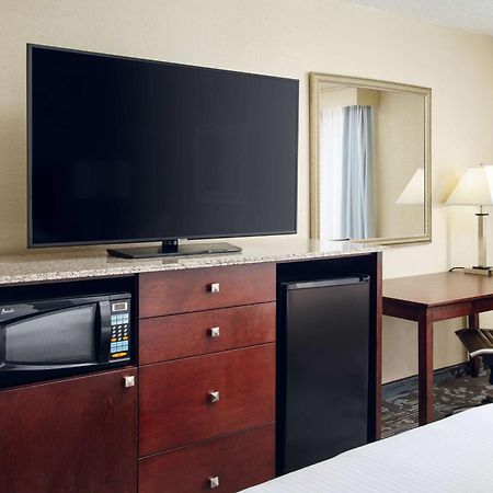 Hotel Doubletree By Hilton Rocky Mount Exterior foto