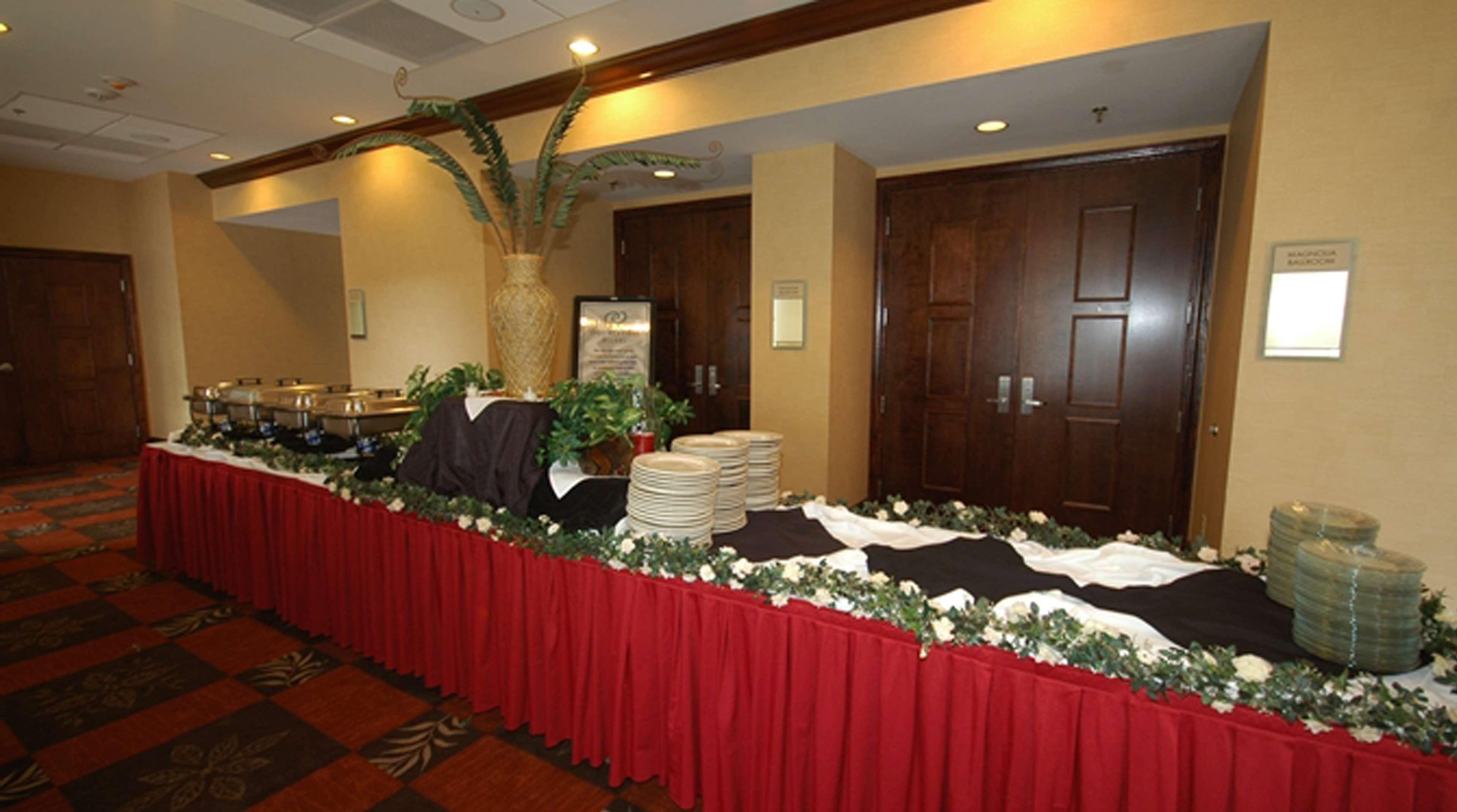 Hotel Doubletree By Hilton Rocky Mount Restaurante foto
