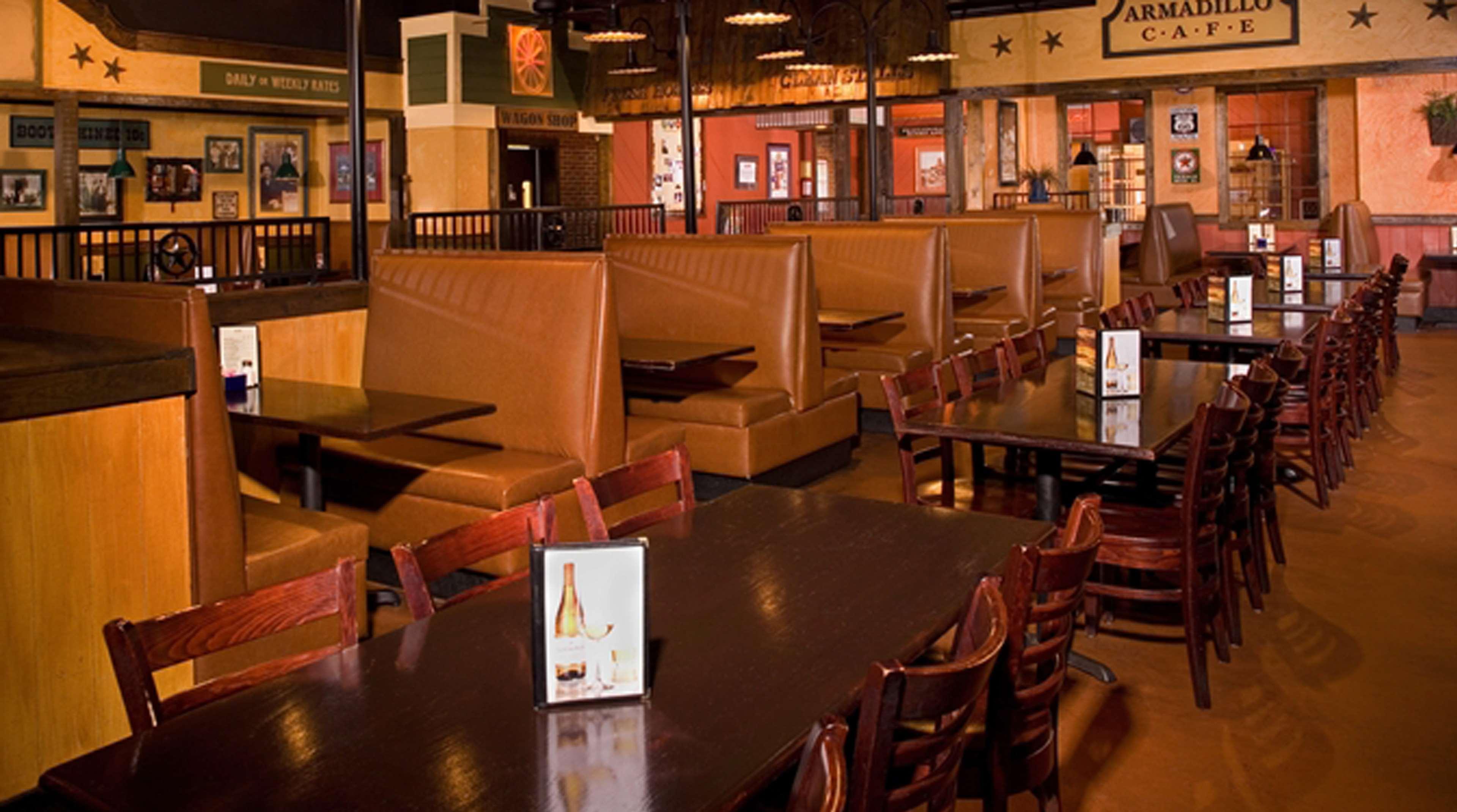Hotel Doubletree By Hilton Rocky Mount Restaurante foto