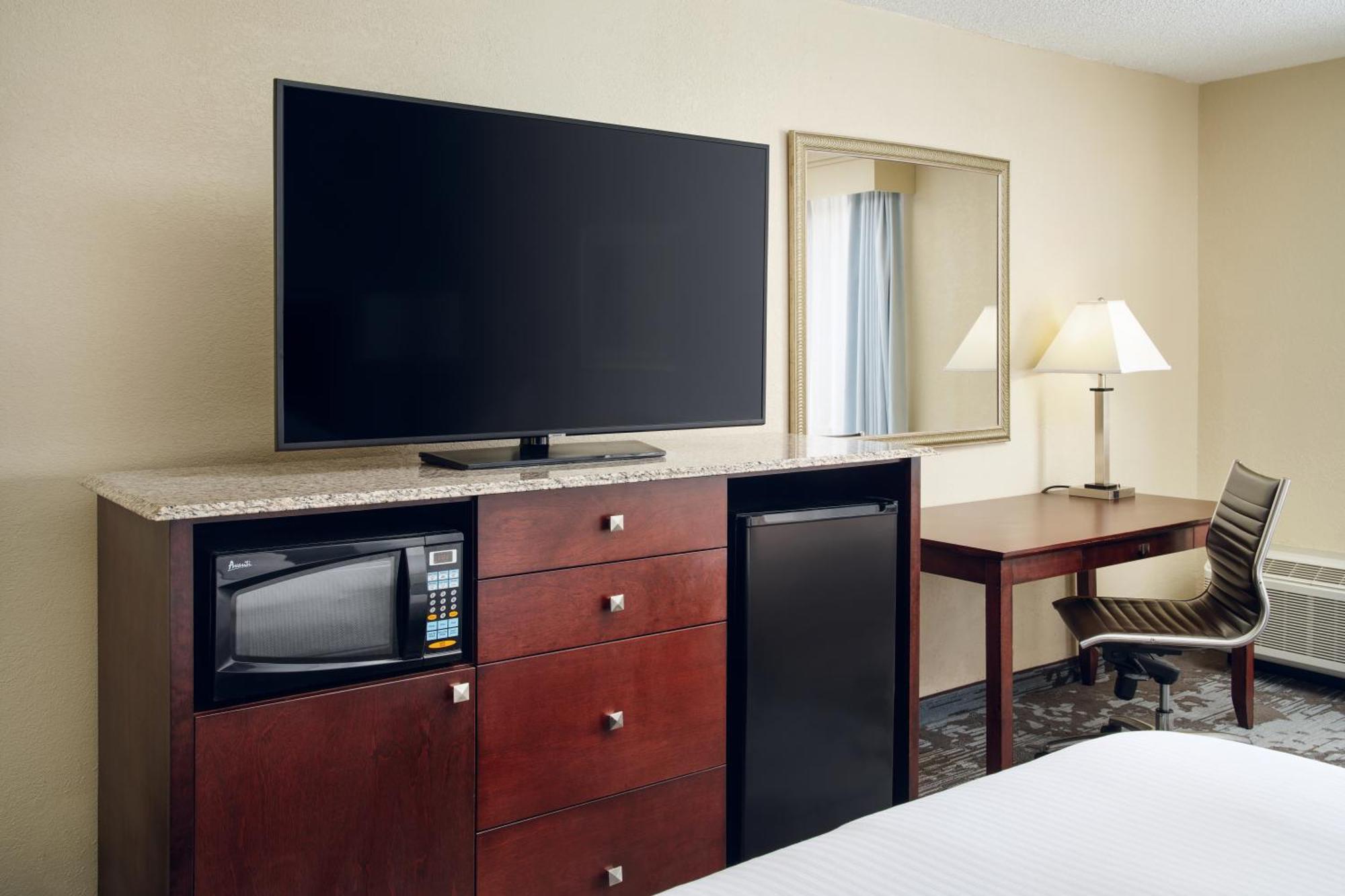 Hotel Doubletree By Hilton Rocky Mount Exterior foto