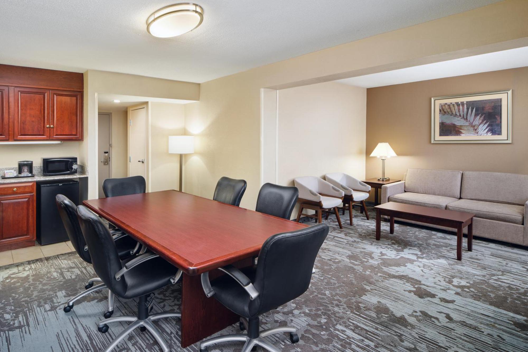 Hotel Doubletree By Hilton Rocky Mount Exterior foto